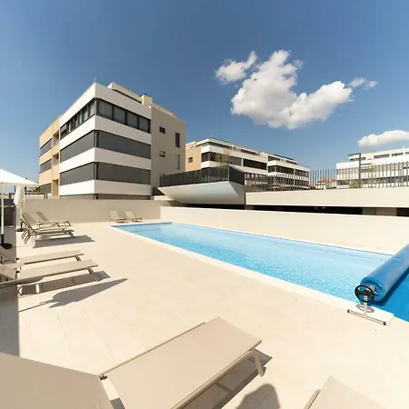 Unique Luxury Designers זאדאר