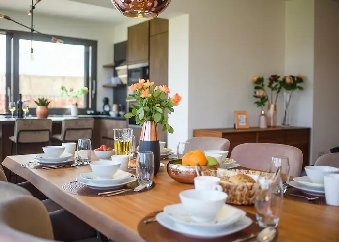 Unique Luxury Designers 扎达尔