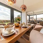 Unique Luxury Designers Apartament *