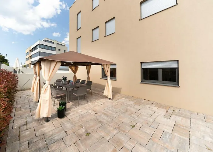 Unique Luxury Designers *