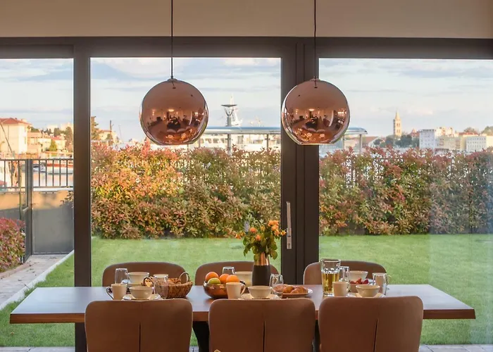 Unique Luxury Designers * Zara